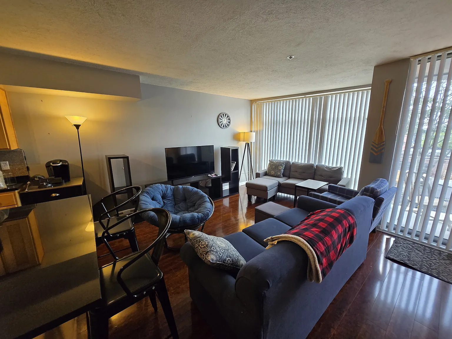 1 bed, 596 sqft, $1,700 — Photo 2