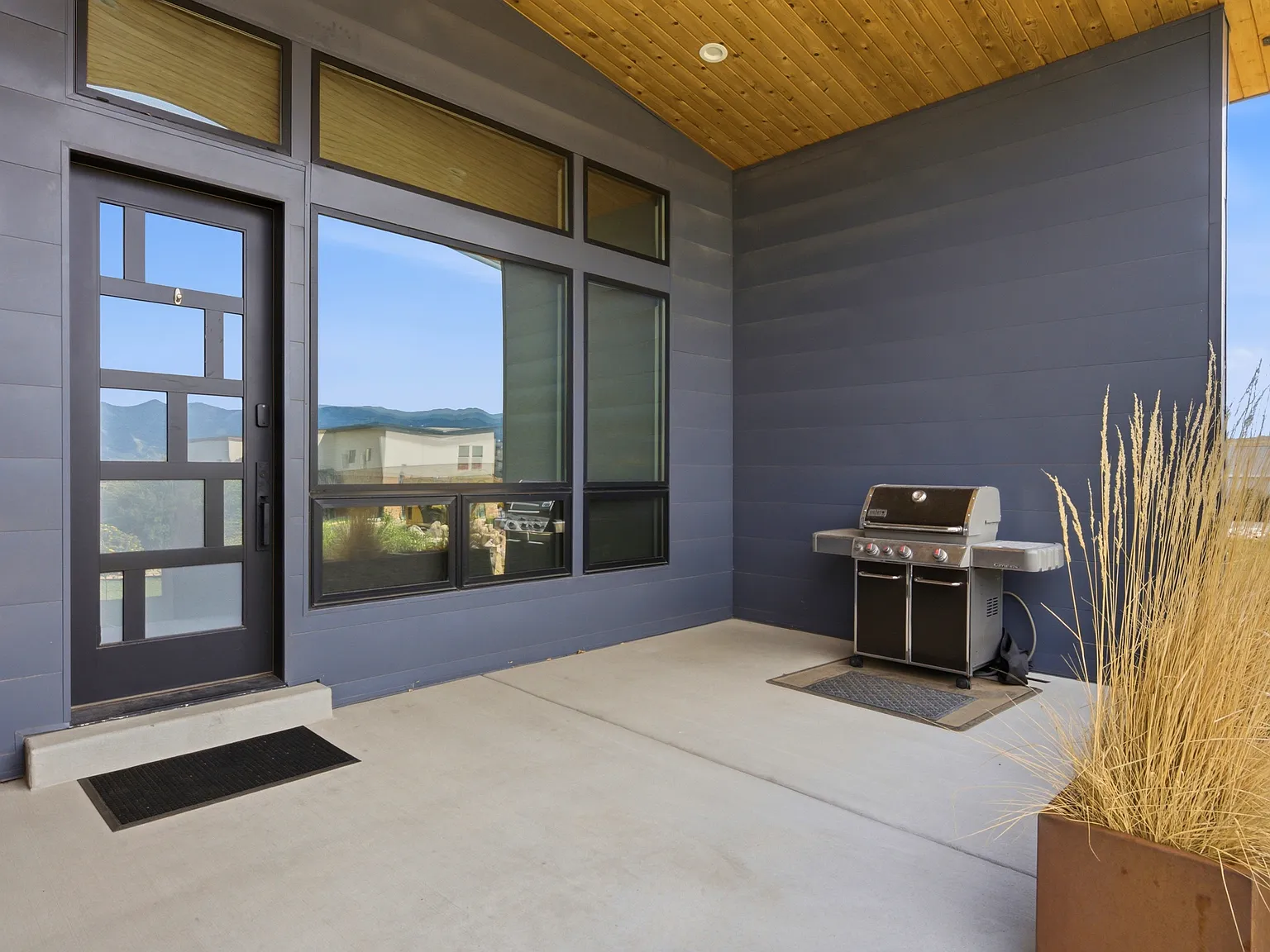 2 bed, 999 sqft, $4,150 — Photo 2