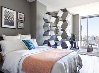 111 W Wacker Studio, Chicago, IL 60601