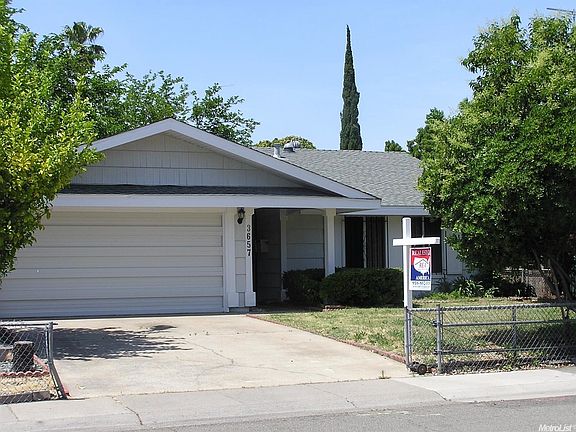 4th image of 3657 Bainbridge Dr