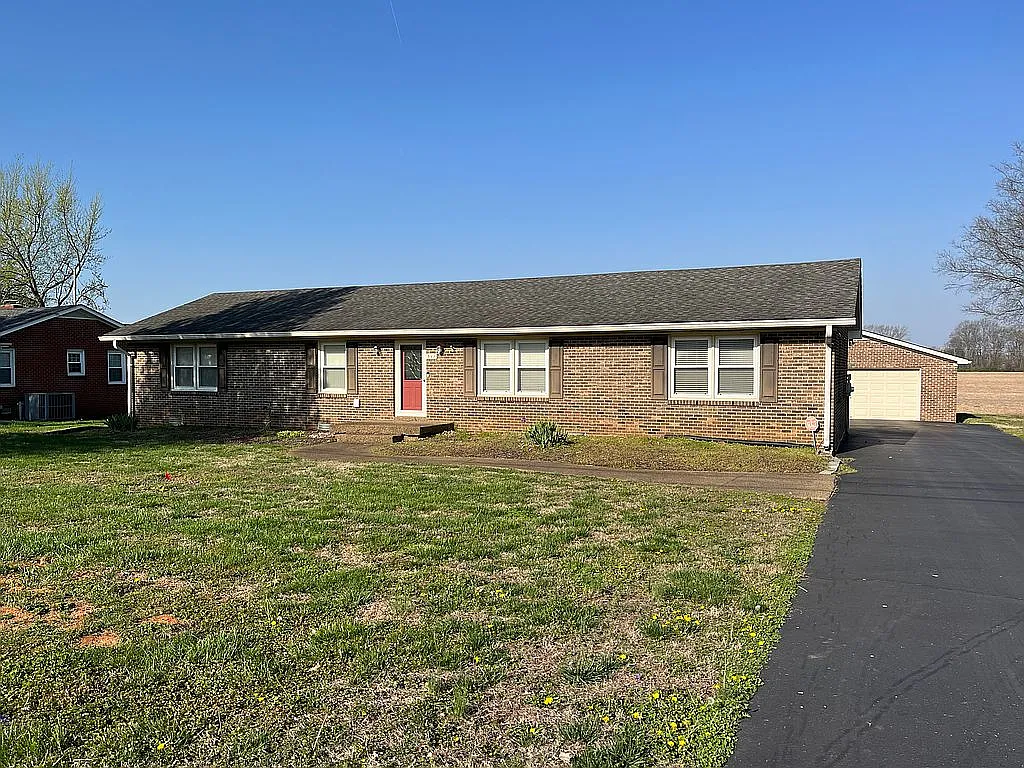 511 Bloomfield Dr photo 1
