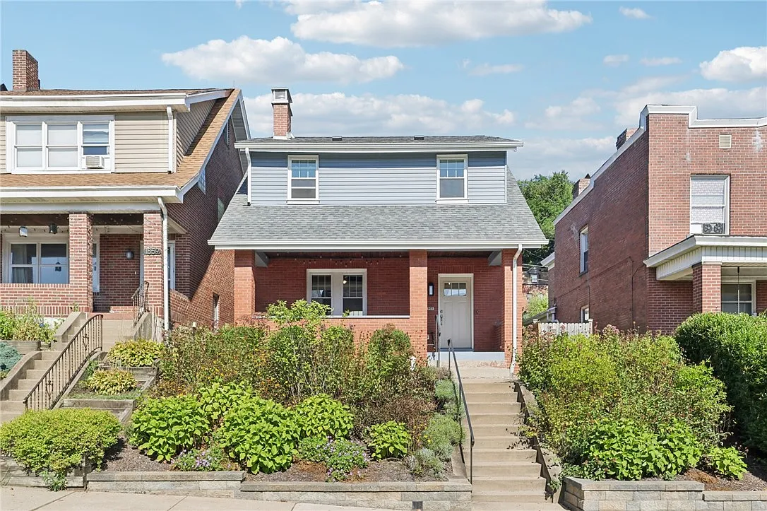 1863 Jancey St photo 1
