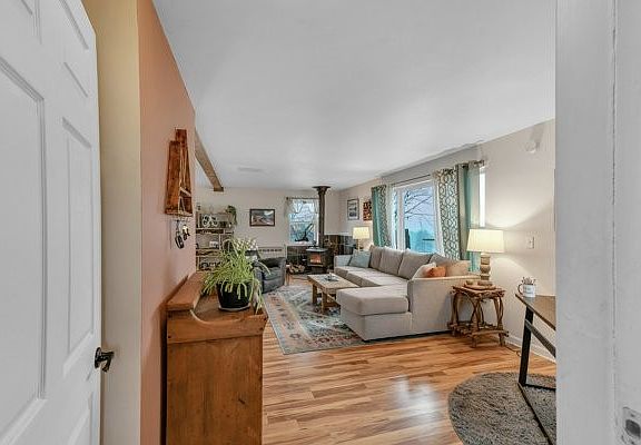 2nd image of 228 Hines Rd