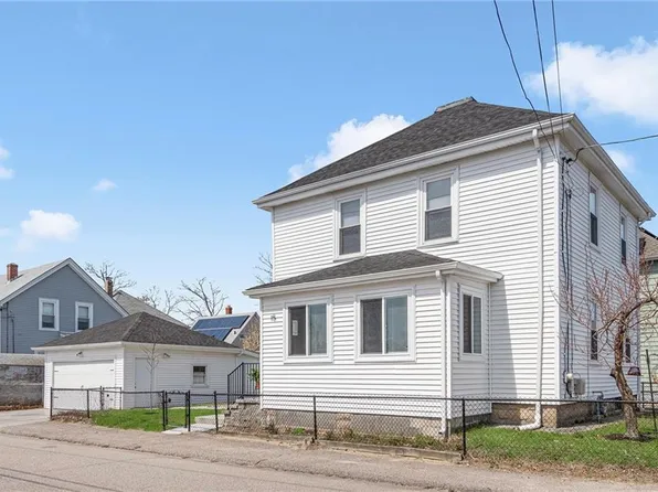 15 Cedar Ave, Riverside, RI 02915