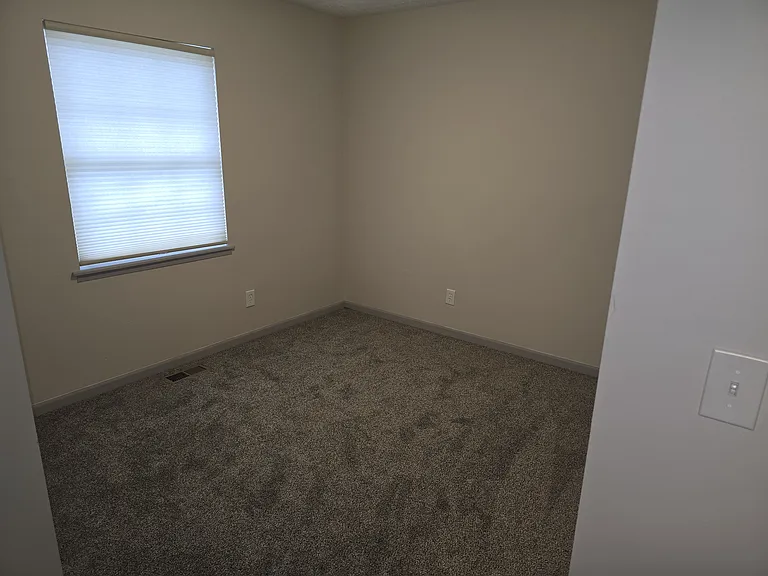 525 Delaware St — Photo 11