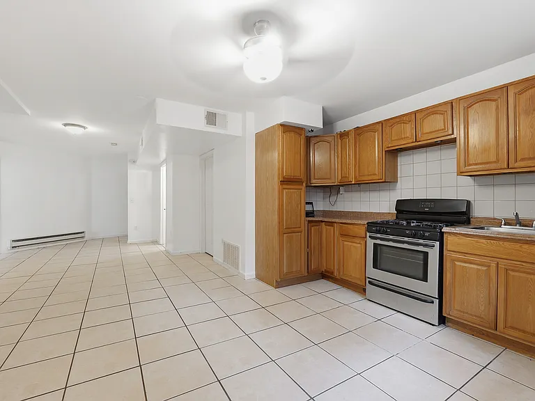 126-128 N 9th St #1 — Photo 7