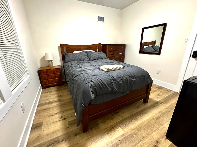 220 W Buena Vis — Photo 16