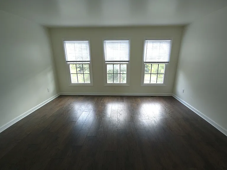 514 Saint Mary St — Photo 11