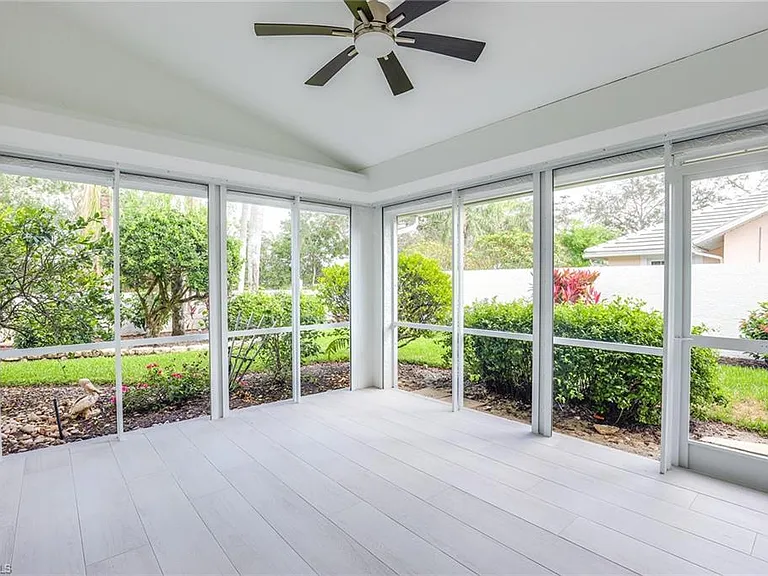116 Fountain Cir — Photo 22