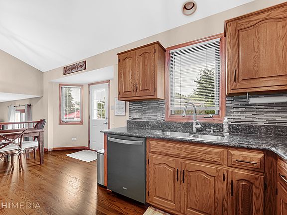 4th image of 7805 Wheatfield Dr