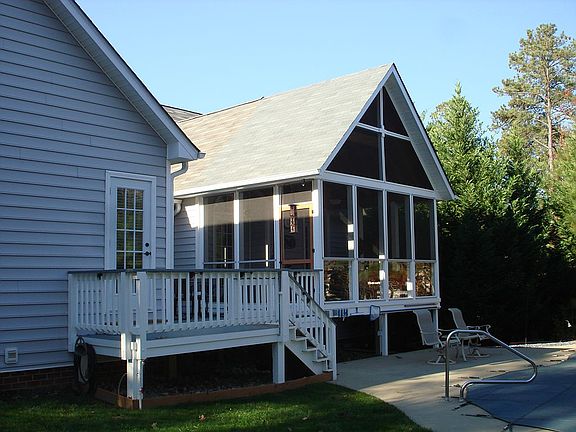 Deck & Master bdrm entrance