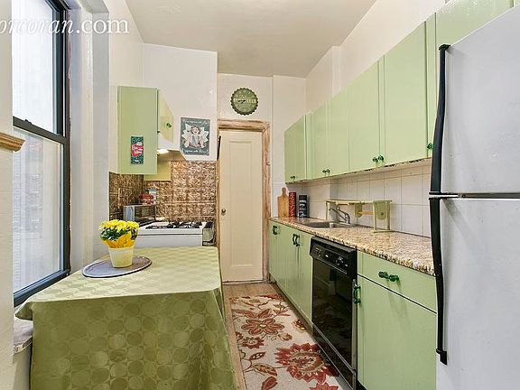 3rd image of 828 7th Ave #3H