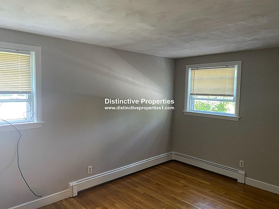 5th image of 223 White St #1