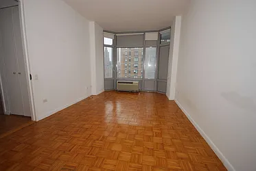 Rented by Luxury Habitat