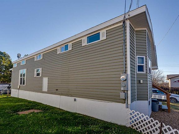 5th image of 5011 49th Ave #34A