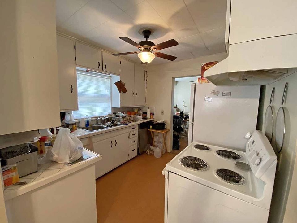 2nd image of 419 S Walnut St