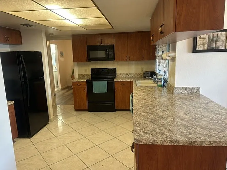 9031 Glen Moor Ln — Photo 25