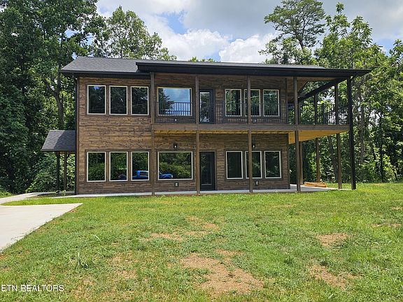 4th image of 2613 Highland Park Dr
