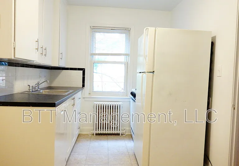 8210 Greenwood Ave #4 — Photo 23