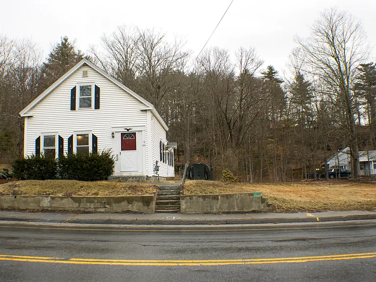 250 Ashburnham St — Photo 22
