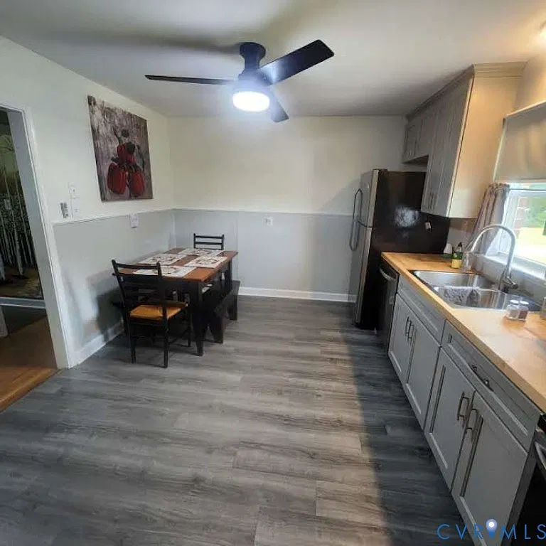 2 bed, 1.0 bath, 1056 sqft, $2,000 — Photo 2