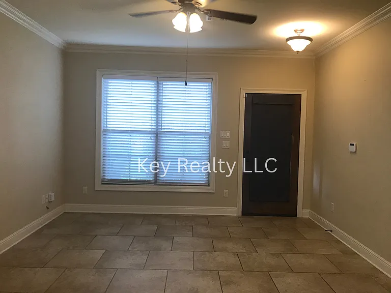 5209 Rue De Chateau — Photo 2