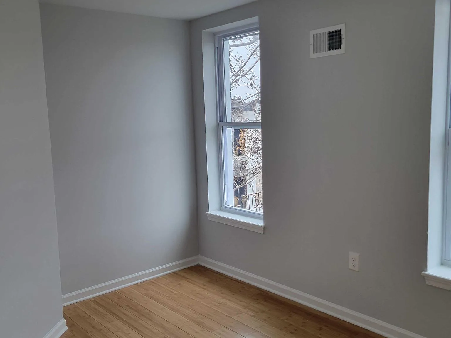 3 bed, 1.5 bath, $1,350 — Photo 3