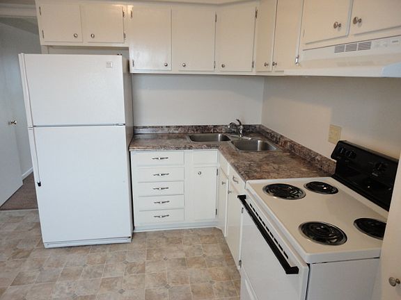 4th image of 6500 Carefree Ln #15