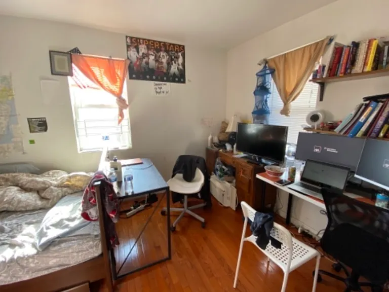 828 Alter St — Photo 3