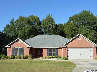 1604 Sherwood Oaks Dr SW, Decatur, AL 35603