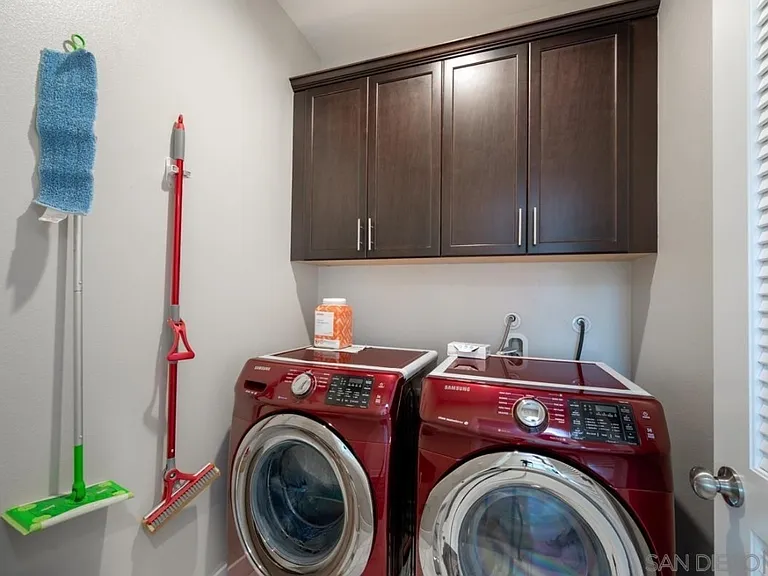 8753 Boulder Ln — Photo 19