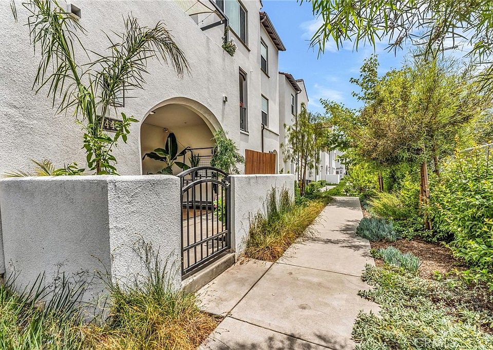 【匿名配送】HOUSES AND GARDENS IN CALIFORNIA 11301 Euclid St SPACE 72, Garden Grove, CA 92840 | Zillow