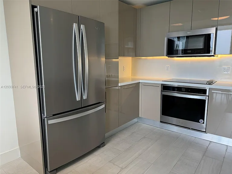 2000 Metropica Way #417 — Photo 6