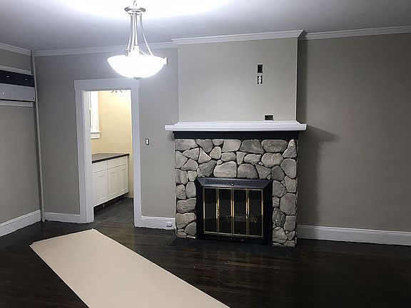 4th image of 163 Lincoln Ave