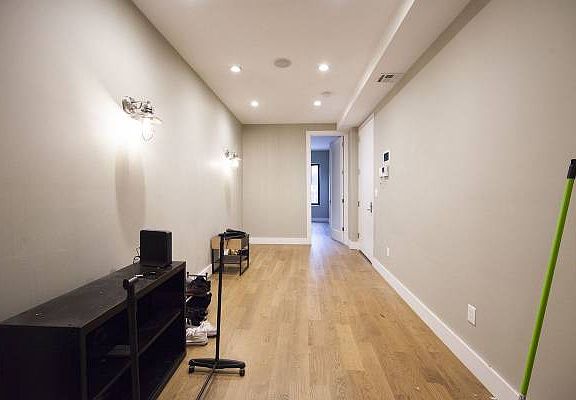 4th image of 441 Meeker Ave #1L