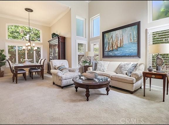 3rd image of 12 Larkspur Dr