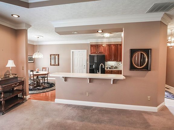 5th image of 4233 Edgewood Ct