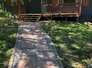 1106 W Robertson St, Ozark, MO 65721