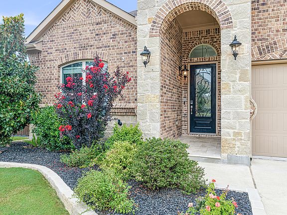 5th image of 2605 White Cliff Ct