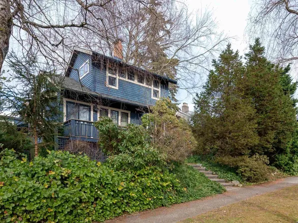 4253 W 13th Ave, Vancouver, BC V6R 2T7