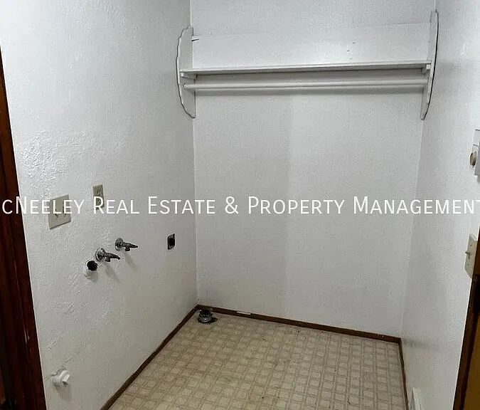 4560 Geary St SE — Photo 17