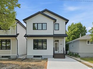 1514 Ewart Ave, Saskatoon, SK S7H2K8