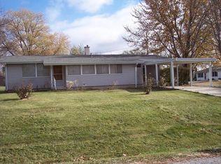 811 S Willow St, Gallatin, MO 64640