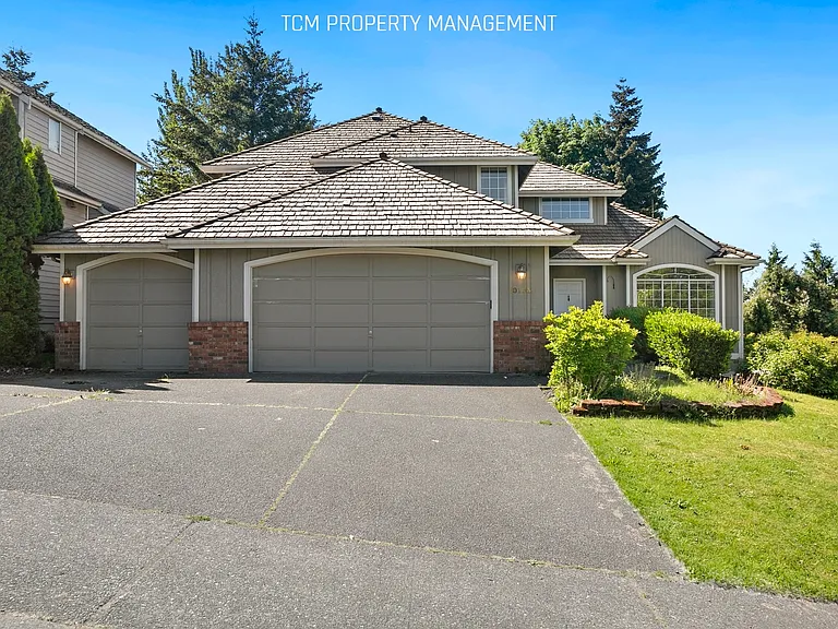 10103 SE 225th Pl — Photo 1