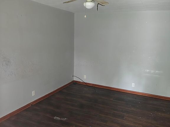 2nd image of 811 E Como Ave