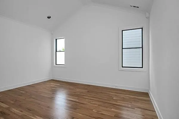 hardwood floors in throughout