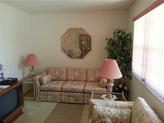 5th image of 14 Lake Vista Trl APT 204