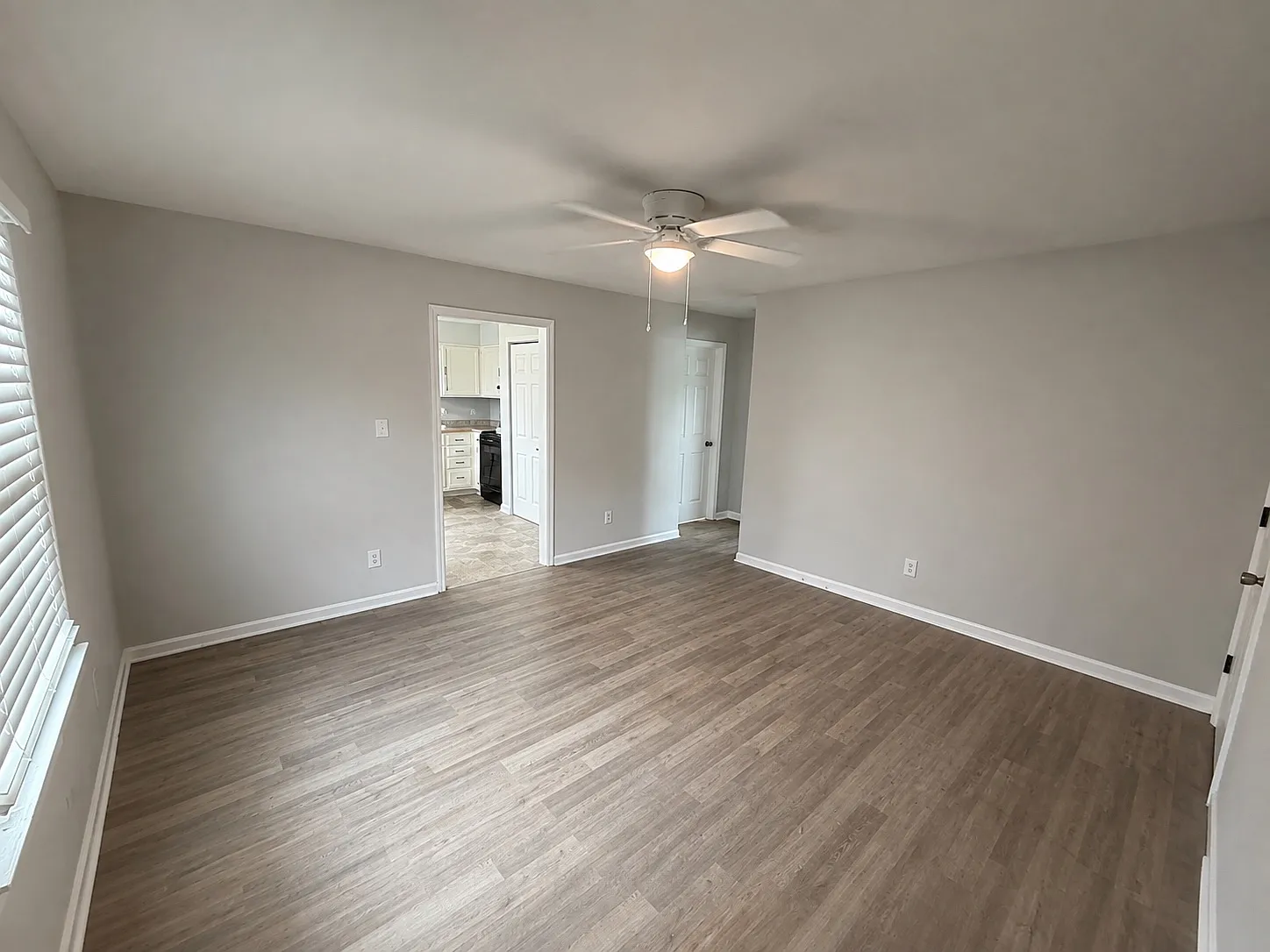 2 bed, 900 sqft, $1,250 — Photo 3