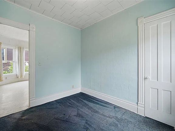 5th image of 503 Wilkinson St #2