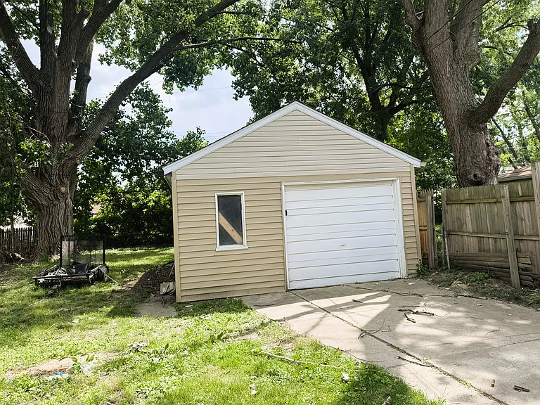 24644 Lauren Ave — Photo 13